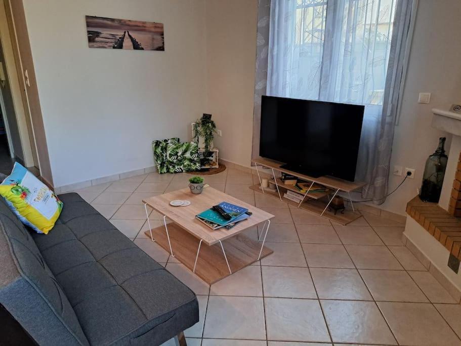 Hestia Airport House - Artemis Apartamento Exterior foto